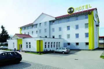 - Airport Hotel 2*
